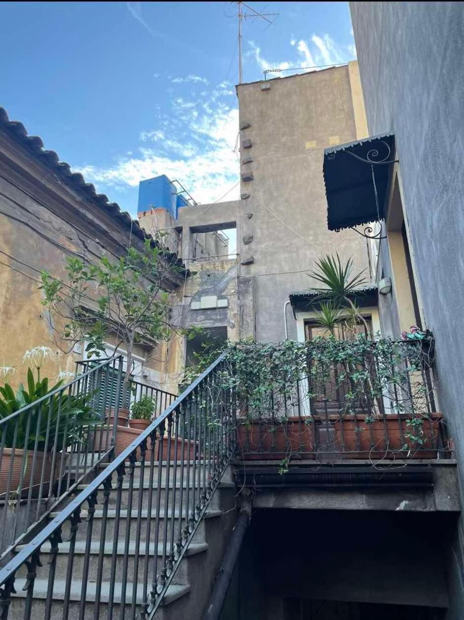 Apartment Casa Termini 3 *
